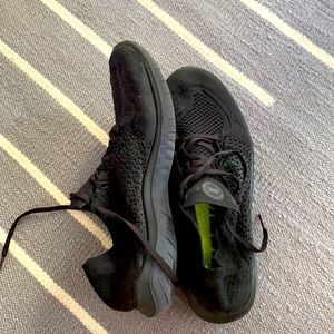 Black Nike Free Running Shoes - Size 10.5